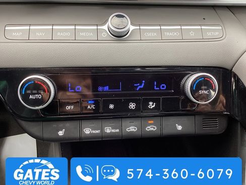Used 2025 Hyundai Elantra SEL FWD image 19