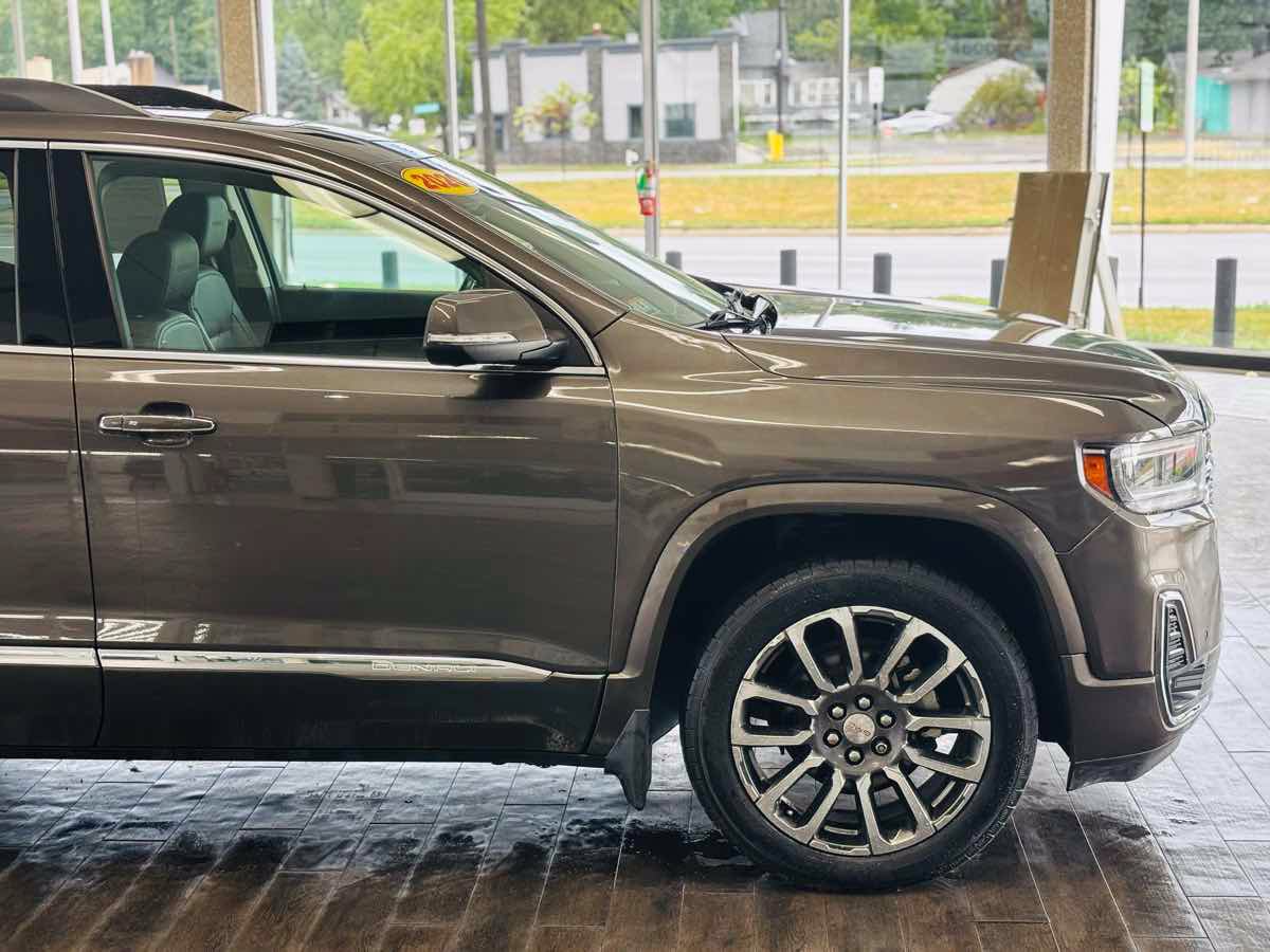 Used 2020 GMC Acadia Denali w/ Technology Package AWD/4WD image 5