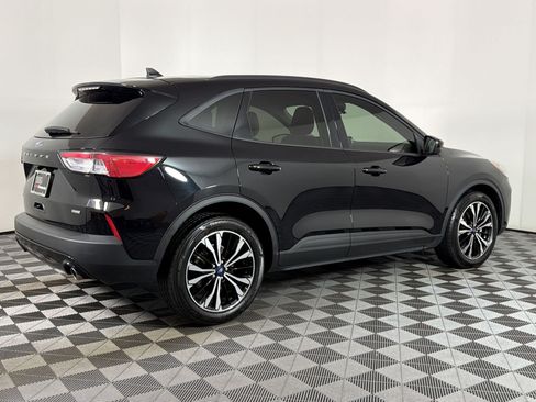 Used 2022 Ford Escape SE w/ SE Sport Appearance Package FWD image 7