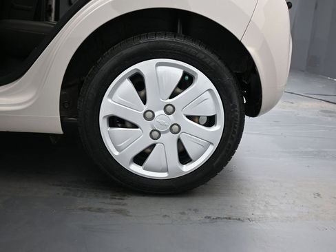 Used 2018 Chevrolet Spark LS image 19