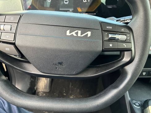 Used 2025 Kia K4 FWD image 24