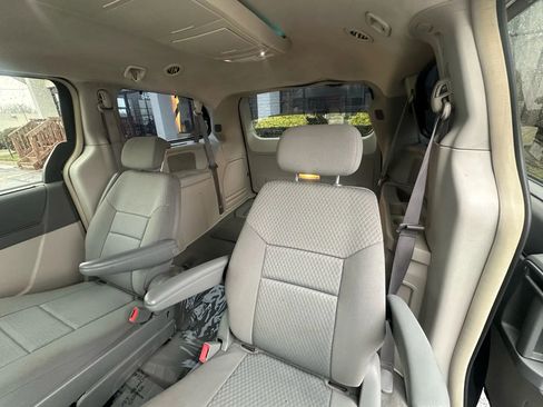 Used 2010 Dodge Grand Caravan SXT w/ Family Value Group image 26
