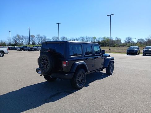 New 2026 Jeep Wrangler Unlimited Sport w/ Convenience Group image 7