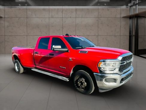 Used 2019 RAM 3500 Tradesman RWD image 2