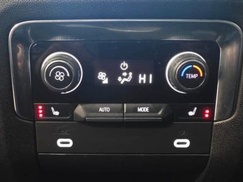 Used 2021 Chevrolet Tahoe LT w/ LT Signature Package image 35