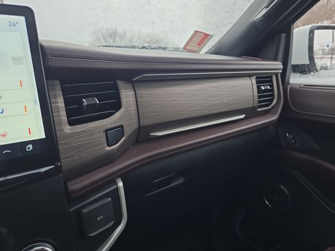 Used 2022 Ford Expedition Max Limited AWD/4WD image 33