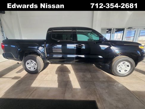 Used 2022 Toyota Tacoma SR image 6