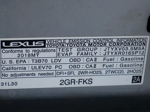Used 2018 Lexus IS 300 AWD w/ Comfort Package image 12