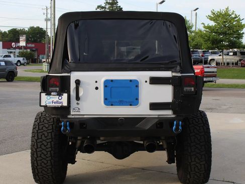Used 2016 Jeep Wrangler Unlimited Sport AWD/4WD image 4