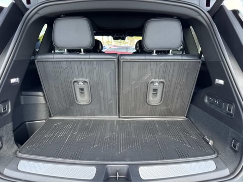 New 2027 Cadillac Vistiq Sport w/ LPO, Floor Liner Package AWD/4WD image 11