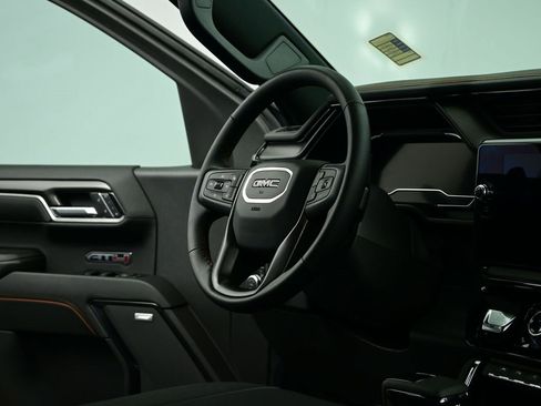 Used 2024 GMC Sierra 1500 AT4 w/ Technology Package image 42