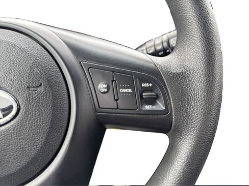 Used 2012 Kia Forte EX image 17