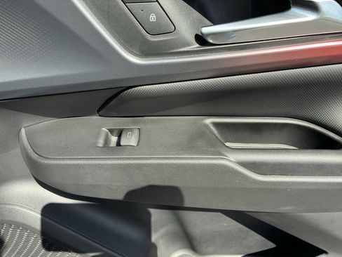 Used 2024 Chevrolet Equinox EV RS FWD image 53