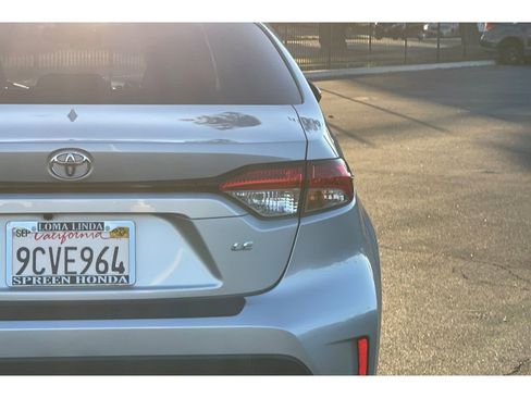 Used 2022 Toyota Corolla LE image 14