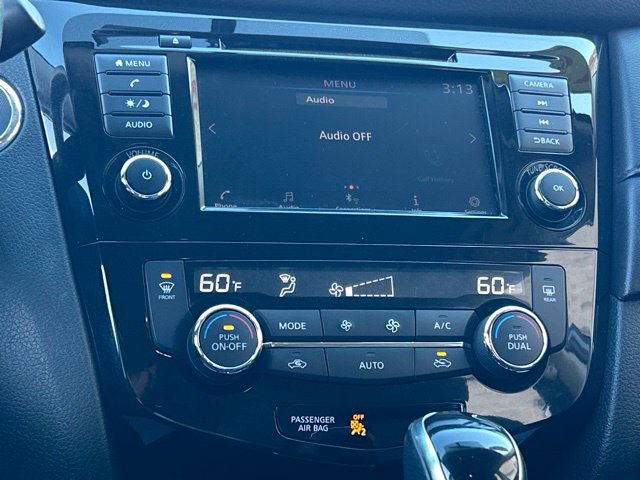 Used 2018 Nissan Rogue SV AWD/4WD image 46
