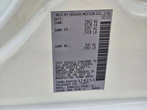 Used 2025 Nissan Altima 2.5 SV image 25