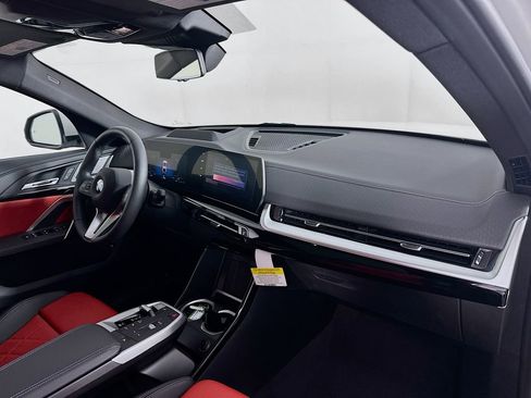 Used 2025 BMW X2 xDrive28i w/ Technology Package image 35