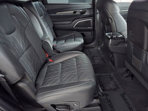 Used 2023 Kia Telluride EX X-Line image 19