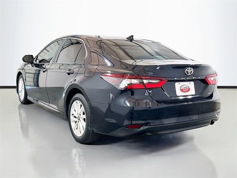 Used 2023 Toyota Camry LE image 6