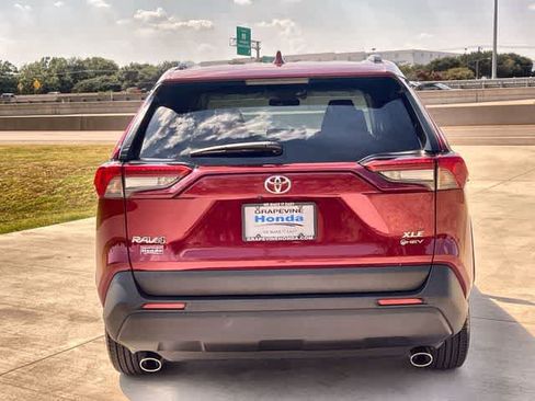 Used 2025 Toyota RAV4 XLE w/ Convenience Package AWD/4WD image 6
