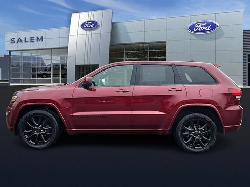 Used 2020 Jeep Grand Cherokee Altitude AWD/4WD image 5