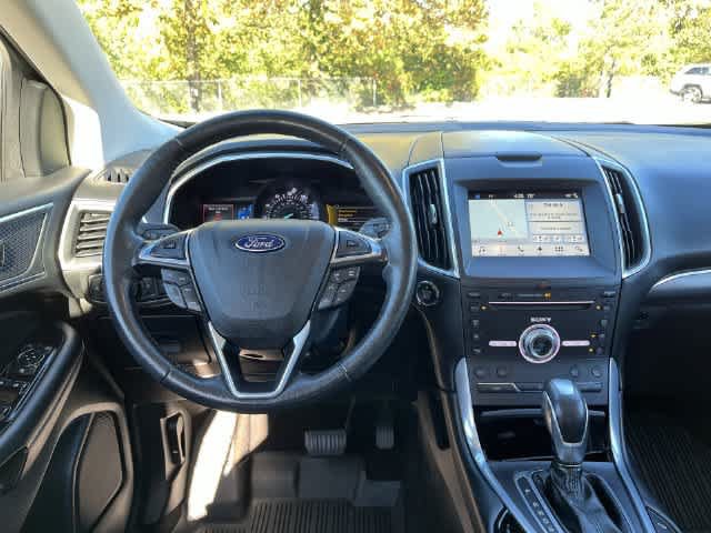 Used 2017 Ford Edge Titanium w/ Equipment Group 302A AWD/4WD image 13