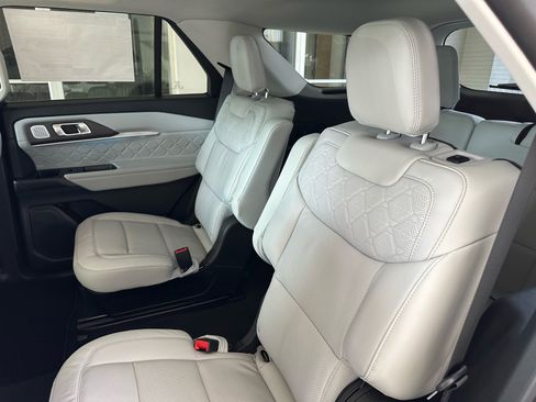 New 2026 Ford Explorer Platinum AWD/4WD image 25