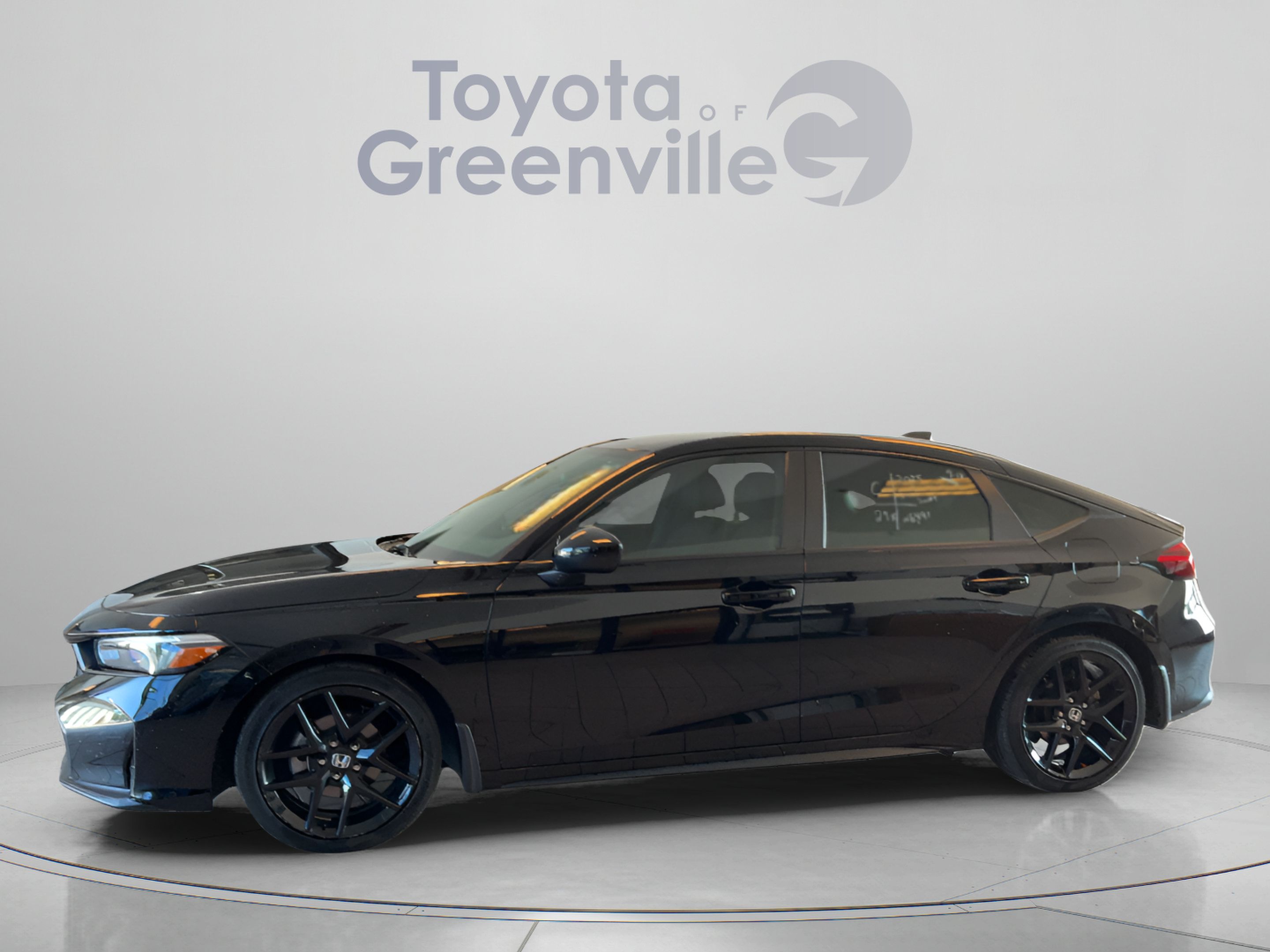 Used 2025 Honda Civic Sport image 2