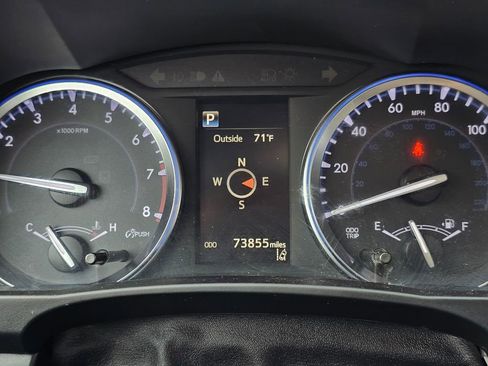 Used 2018 Toyota Highlander XLE AWD/4WD image 30