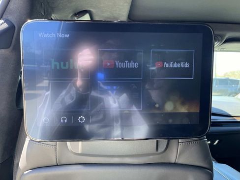 Used 2023 Cadillac Escalade Sport Platinum image 17