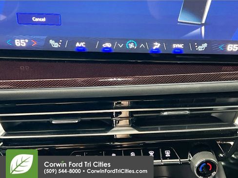 Used 2026 Chevrolet Traverse Z71 AWD/4WD image 9
