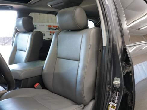 Used 2014 Toyota Sequoia Limited image 26
