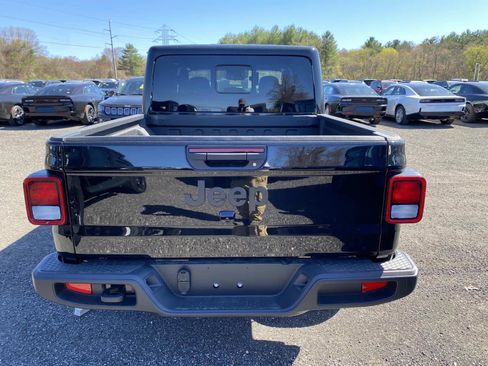 New 2026 Jeep Gladiator Sport AWD/4WD image 4