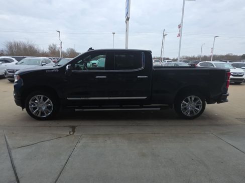 Used 2024 Chevrolet Silverado 1500 High Country w/ High Country Premium Package image 7