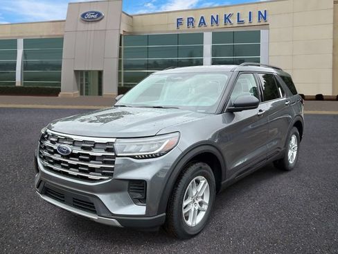 New 2026 Ford Explorer Active RWD image 3