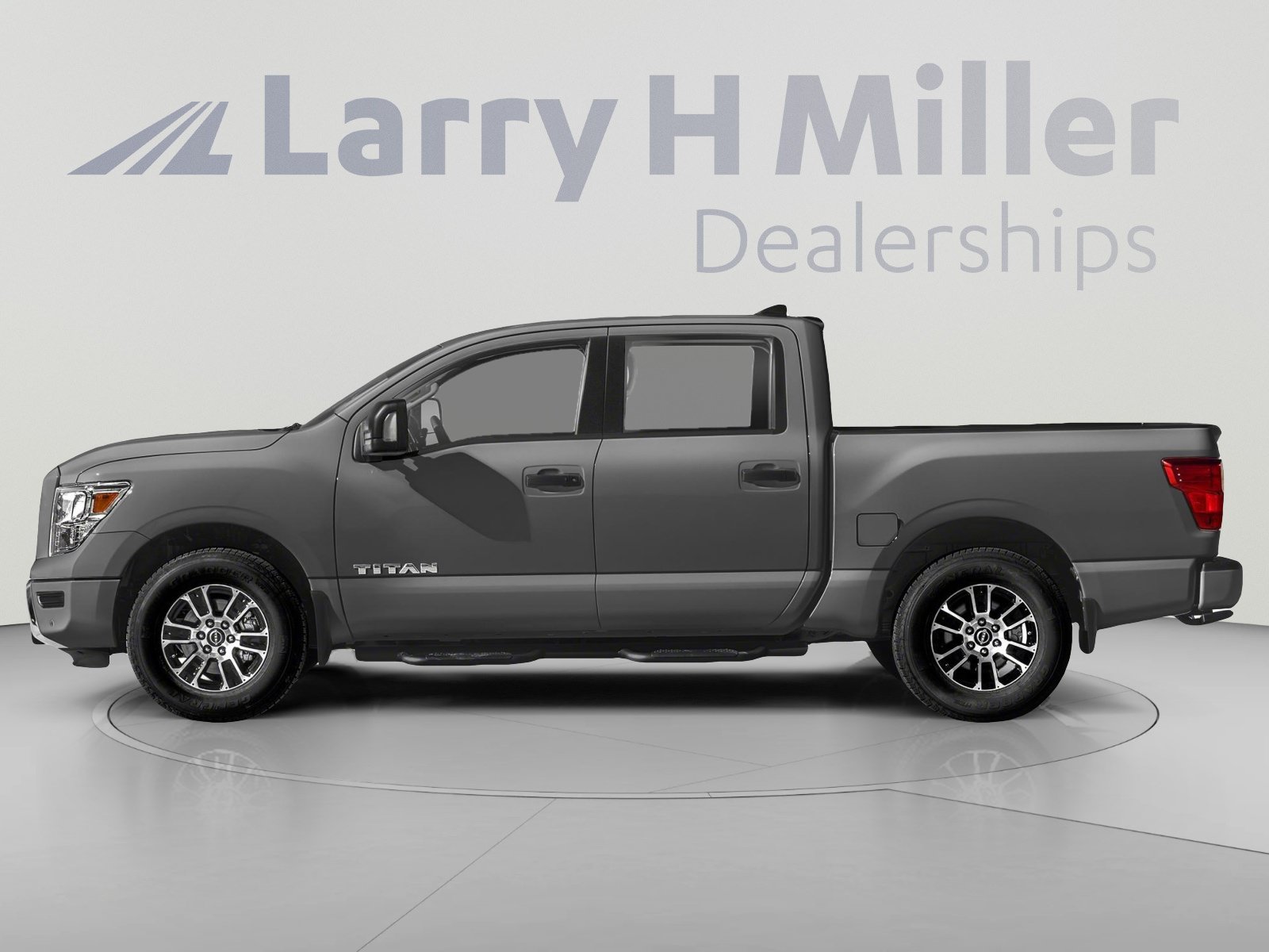 Used 2023 Nissan Titan SV w/ SV Convenience Package AWD/4WD image 3