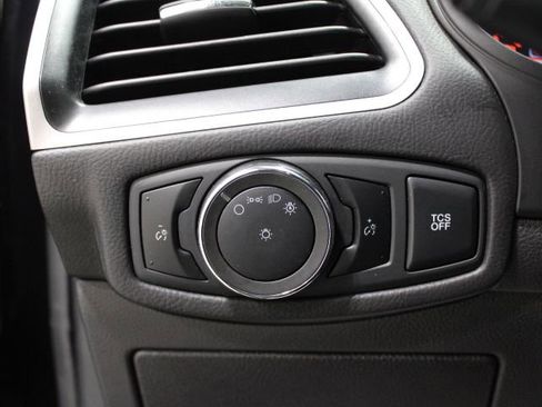 Used 2024 Ford Edge SEL image 40