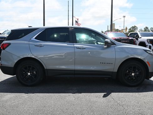 Used 2024 Chevrolet Equinox LT FWD image 22