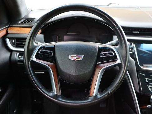 Used 2016 Cadillac XTS Luxury image 18