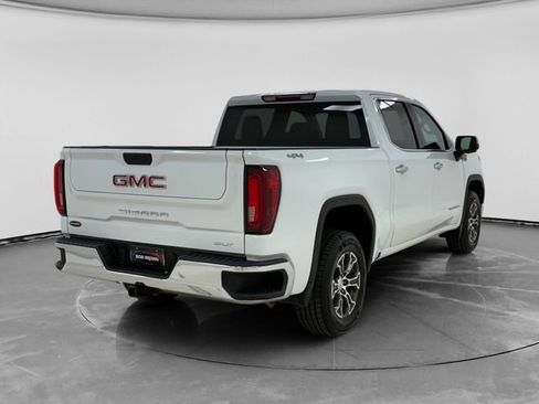 Used 2025 GMC Sierra 1500 SLT AWD/4WD image 3