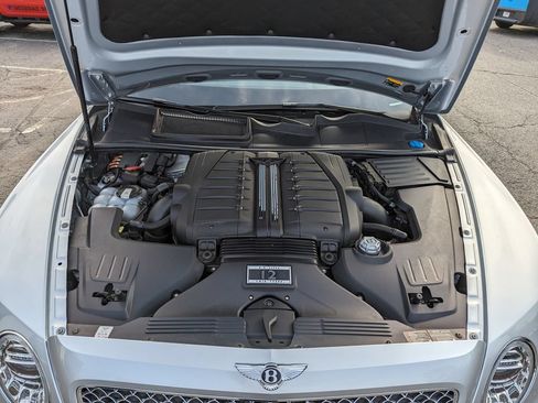Used 2018 Bentley Bentayga AWD/4WD image 47