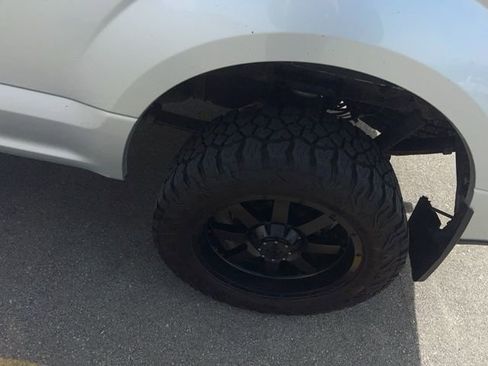 Used 2015 Ford F150 XLT w/ Trailer Tow Package image 7