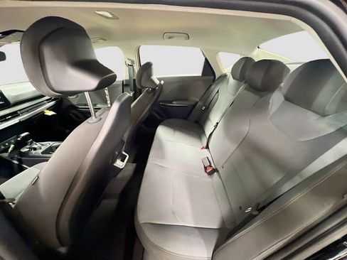 New 2025 Kia K4 LX image 22