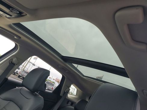 Used 2024 Kia Sportage SX Prestige image 10