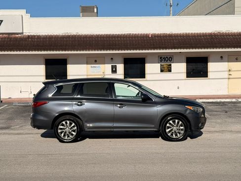Used 2013 INFINITI JX35 FWD w/ Premium Pkg image 8