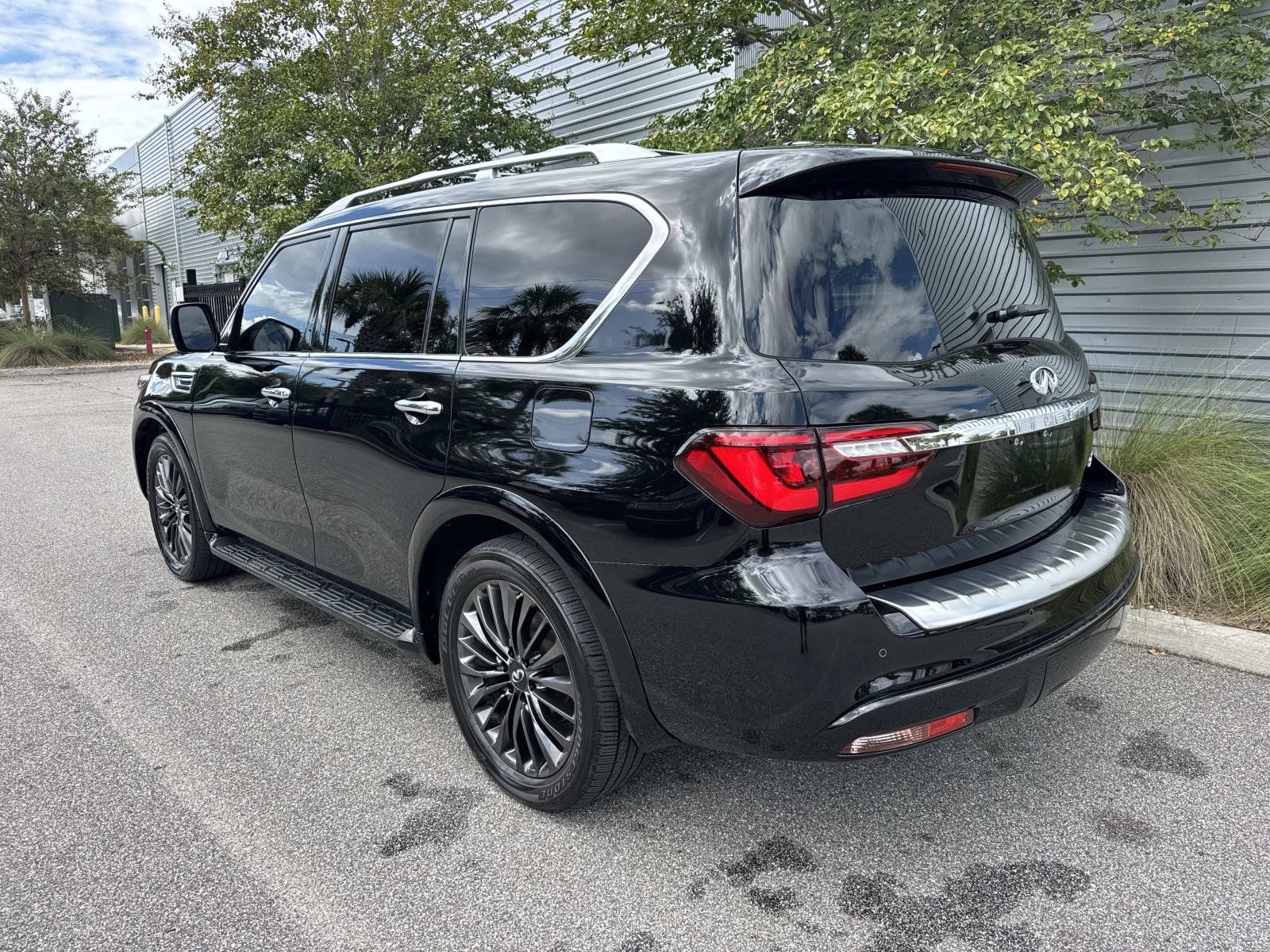 Used 2022 INFINITI QX80 Sensory w/ Cargo Package RWD image 3