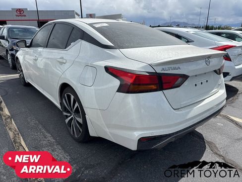 Used 2020 Nissan Altima 2.0 SR image 3