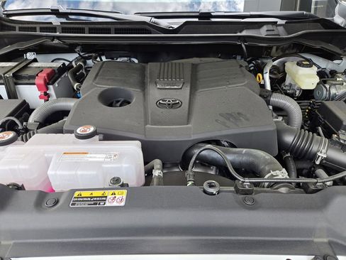 New 2026 Toyota Tundra SR5 w/ SR5 Convenience Package AWD/4WD image 20