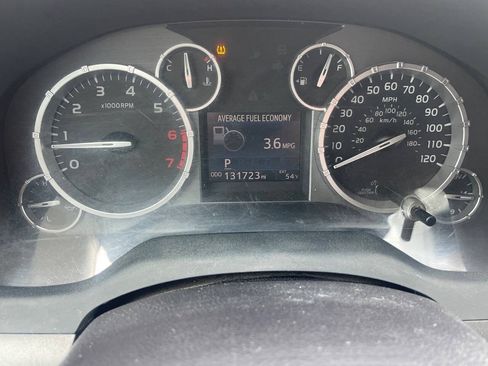 Used 2017 Toyota Tundra SR5 w/ SR5 Upgrade Package AWD/4WD image 38