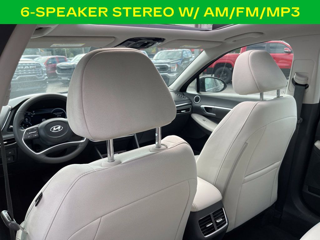 Used 2022 Hyundai Sonata SEL w/ Convenience Package FWD image 12